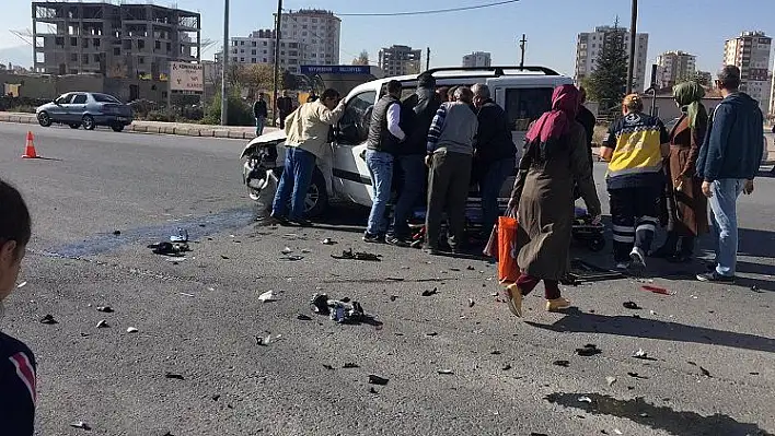 Kayseri'de trafik kazası: 5 yaralı