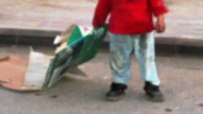 Kağıt toplayan 1 çocuğun ailesine işlem yapıldı 