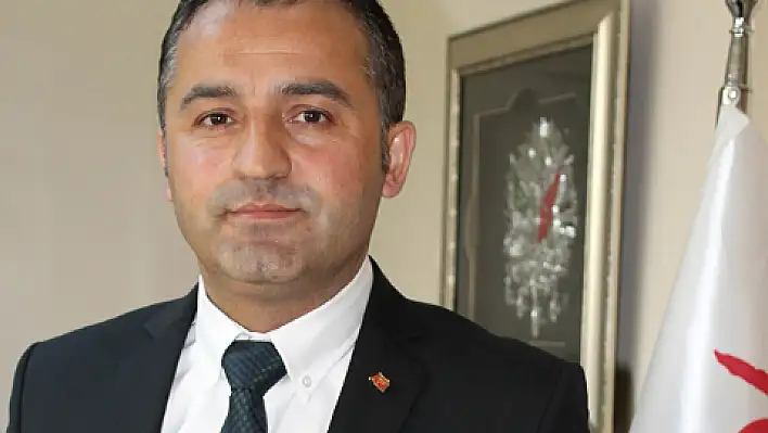 Özer: 'Ergenlik çağı savaş alanı gibidir'