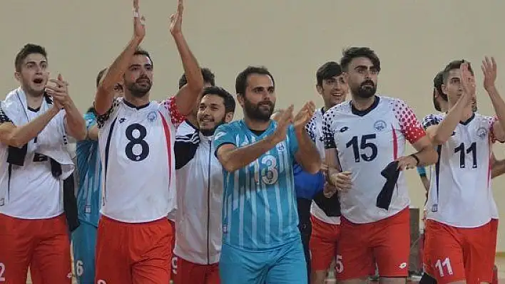 Melikgazi Belediyespor liderliği garantiledi