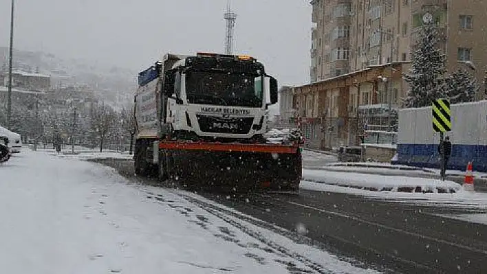 Hacılar beyaza büründü