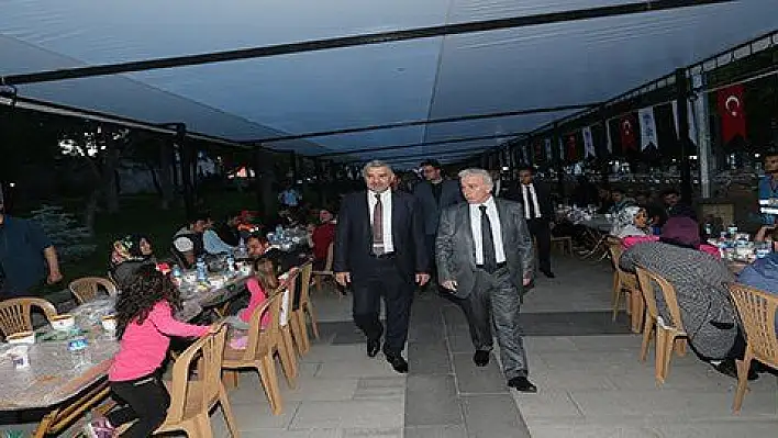 Büyükşehir'in iftar sofrası