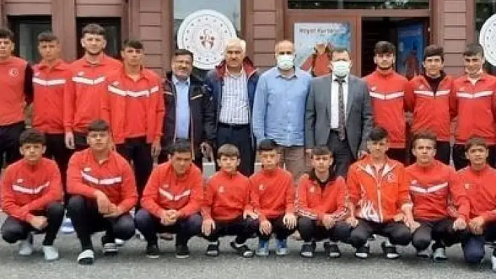 Güreşçilerin Erciyes kampı sona erdi