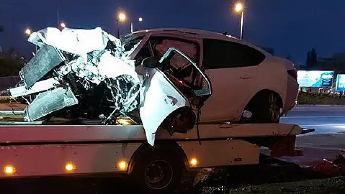 Trafik kazası: 1 ölü, 1'i ağır 2 yaralı