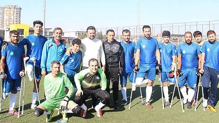 Melikgazi Ampute, galibiyeti Bülent Uygun'a hediye etti