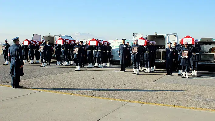 Kayseri şehitlerini uğurladı