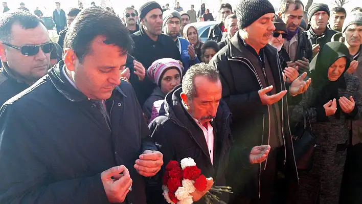 Şehit aileleri, hain saldırının olduğu yerde teröre lanet yağdırdı