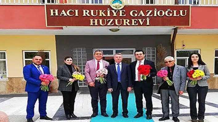 Merkez sağ Özvarinli'nin etrafında toplandı