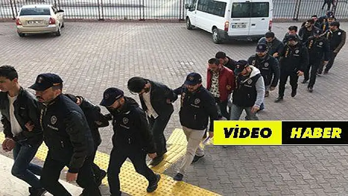 Vatandaşların banka hesaplarını boşaltan 17 kişi yakalandı 