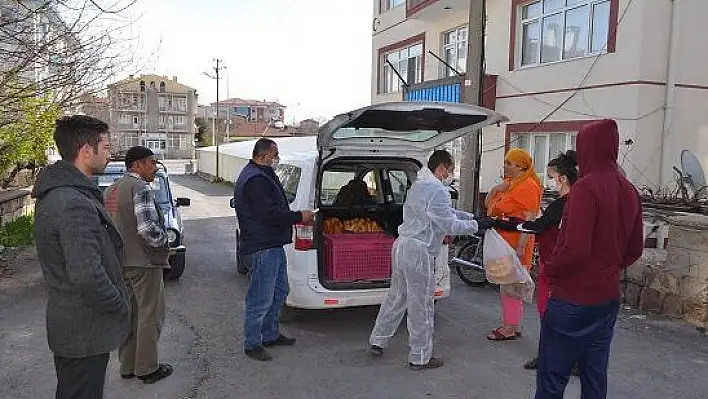 Bünyan Belediyesi mahallelere ekmek dağıtıyor