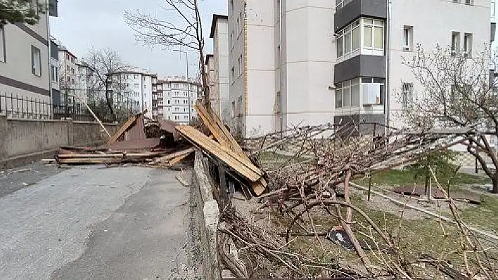 Fırtına Kayseri'yi vurdu