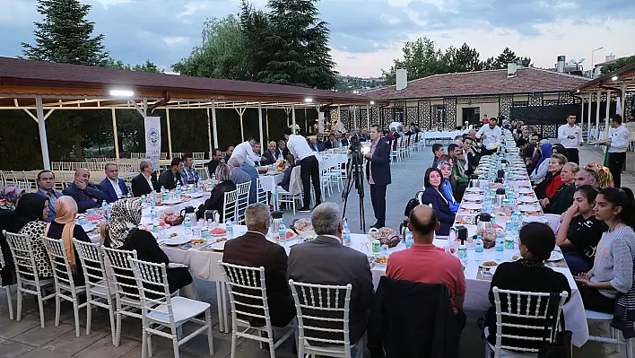 Talas Belediyesi İlçe Yöneticilerini iftarda buluşturdu