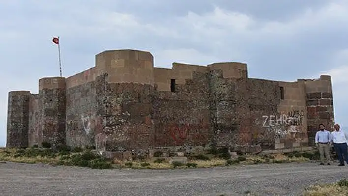 KOCASİNAN'DA 8 ASIRLIK KÖŞK, GÖK GÖZLEM EVİ OLACAK