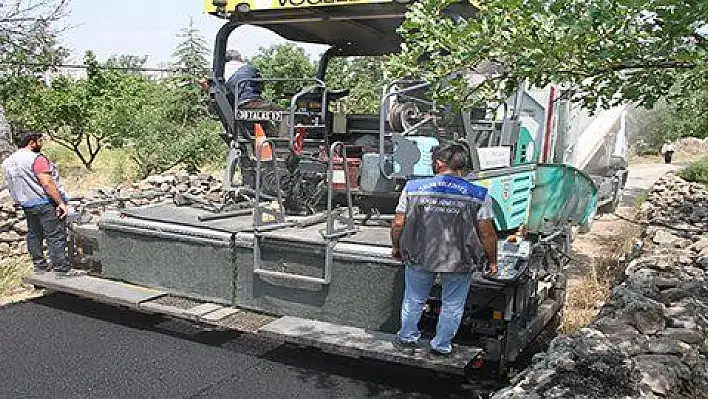 TALAS HARMAN MAHALLESİ'NDE ASFALT ÇALIŞMASI