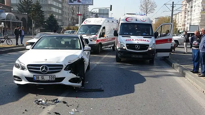 Kayseri'de trafik kazası: 2 yaralı