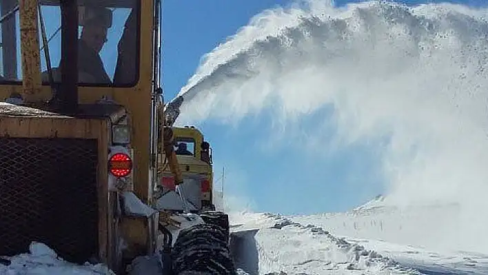 35 mahallenin daha yolu açıldı