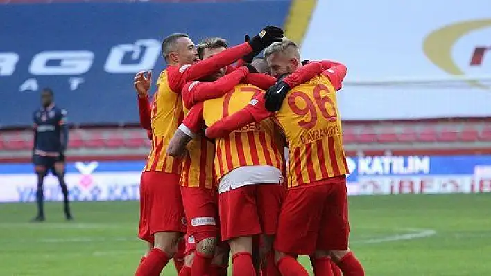 Kayserispor son şampiyonu devirdi !