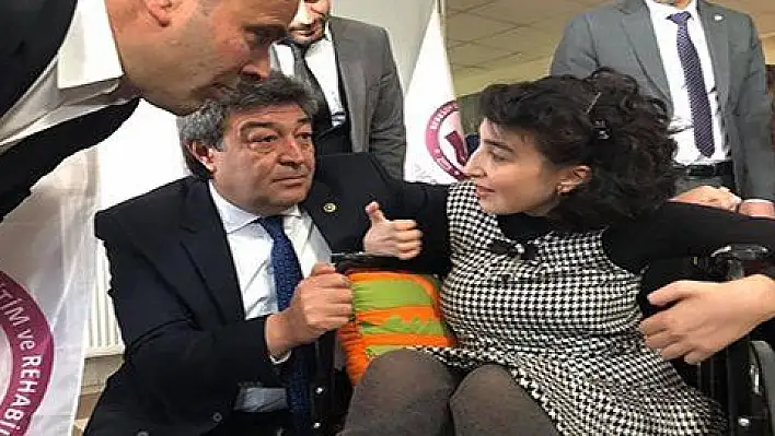 Ataş, 'Kayseri'nin tüm mahallelerine eşit hizmet götüreceğiz' 