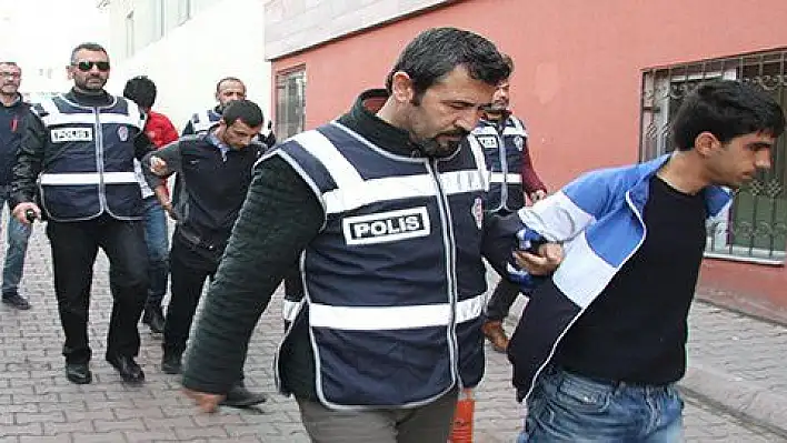 24 otomobil çalan şüpheli: Cezaevinden çıkayım, 50 otomobil daha çalacağım