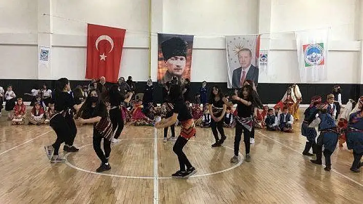 Melikgazi'de halk oyunları kursu ile yöresel kültür yaşatılıyor