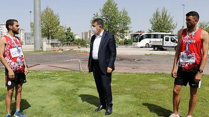 Kayseri'de '19 Mayıs' dijital koşu projesi ile kutlandı