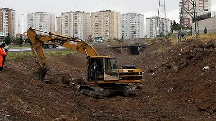 Bahçelievler Esnaf TOKİ'de dere alanı yenileniyor