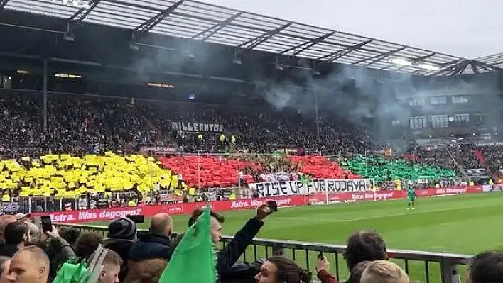 Türk oyuncusunu takımdan gönderen St. Pauli'den terör örgütüne destek 