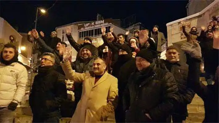 Başkan Cabbar, umreye giden vatandaşları uğurladı