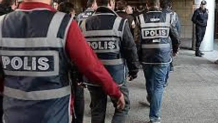 Kayseri'de FETÖ/PDY operasyonunda 5 askeri personel gözaltına alındı