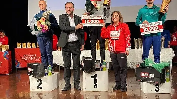 Atletler Gaziantep'ten madalyalarla döndü