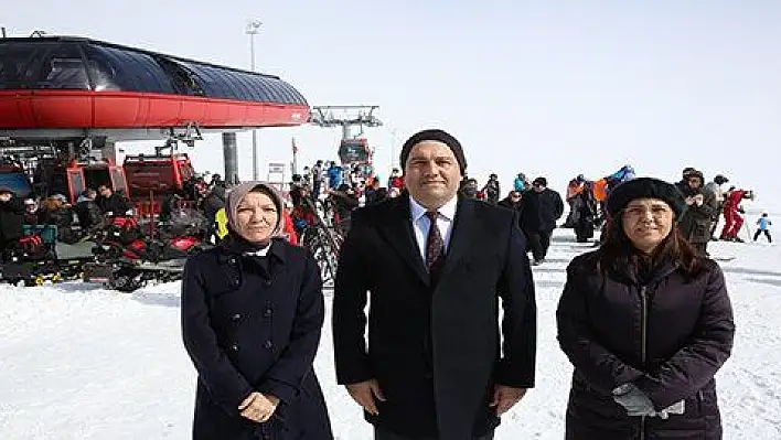 Toplum Ruh Sağlığı Merkezi'nde Tedavi Gören Hastalar Erciyes'te Doyasıya Eğlendi 