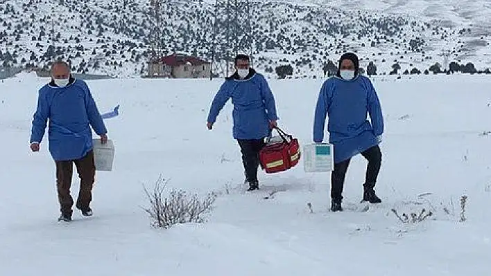 Bütün zorlukları koronavirüsü yenmek için aşıyorlar