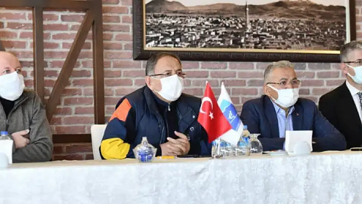 Özhaseki'ye zirvede 'Yatırım' sunumu   