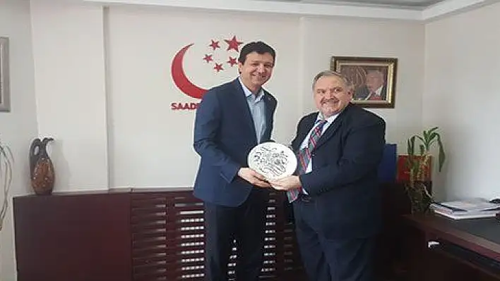 Talasemi ve Lösemililer Derneği Saadet Partisi'ne ziyaret etti 