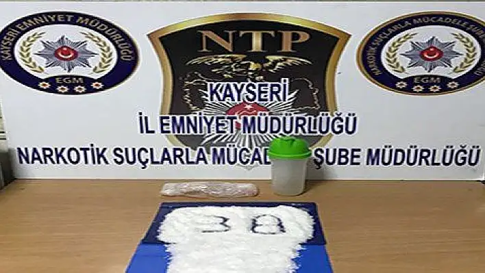 Zehir tacirleri gözaltına alındı 