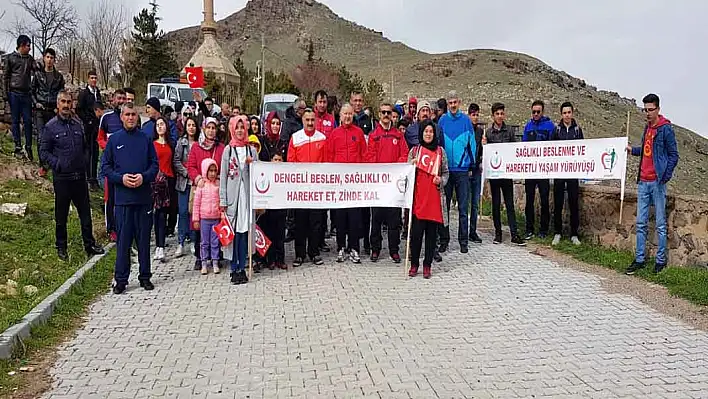 Develi Belediyesi ve İlçe Sağlık Müdürlüğü Doğa yürüyüşü düzenledi 