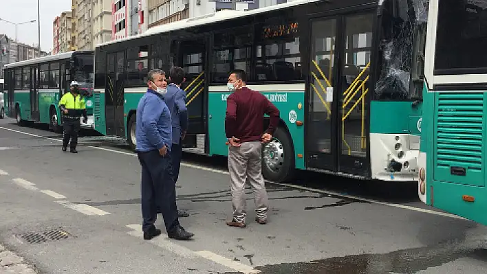 Halk otobüsleri zincirleme kaza yaptı