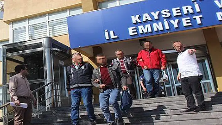 FETÖ operasyonunda gözaltına alınan 22 kişi adliyede 
