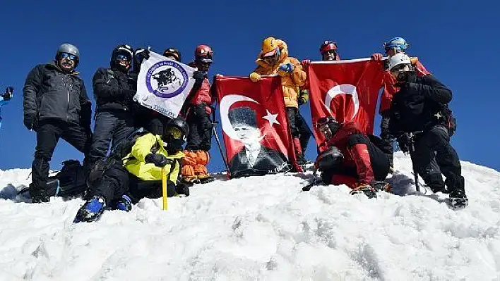 BU TIRMANIŞ ALKIŞLANIR !..