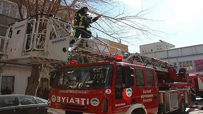 Kayseri İtfaiyesi 6 ayda 2 bin 443 olaya müdahale etti 