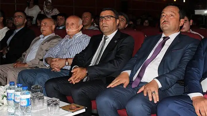 Birlik Vakfı Malazgirt Zaferi Konferansı düzenledi 