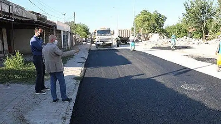 Çolakbayrakdar: Asfaltlamadık cadde ve sokak kalmayacak'