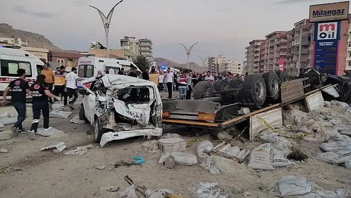 Mardin'de freni patlayan tır dehşet saçtı: 8 ölü, çok sayıda yaralı