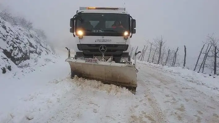 Kar nedeniyle 300 köy yolu ulaşıma kapandı