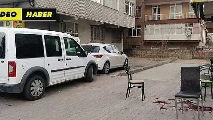 Yaslandığı demir korkuluk kırıldı, 2. kattan yere çakıldı