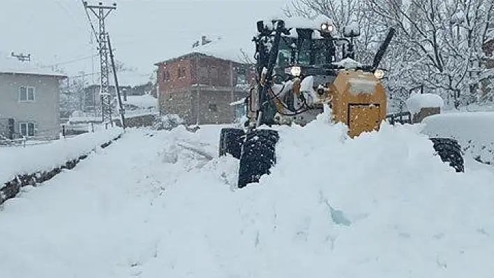 Büyükşehir, kapalı kırsal mahalle yolu bırakmadı