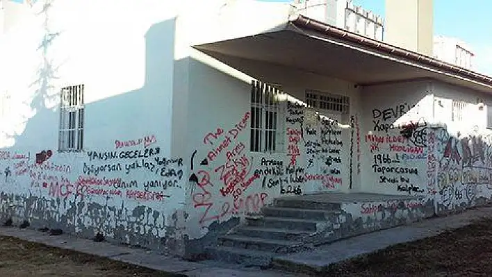 Bina değil adeta karalama defteri