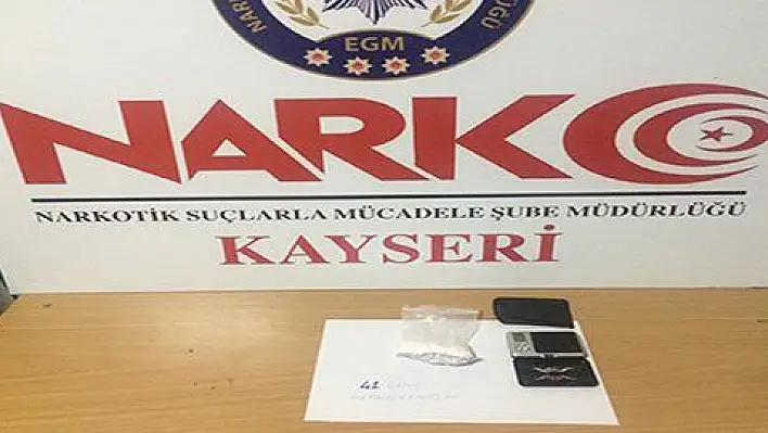 Polis uyuşturucu tacirlerine göz açtırmıyor 