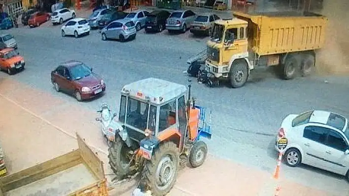 Hafriyat kamyonu araçlara ve evin duvarına çarptı: 5 yaralı