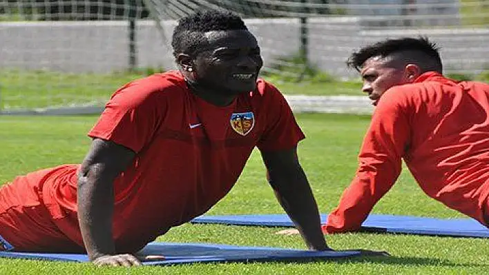 Asamoah Gyan, antrenmanlara katıldı